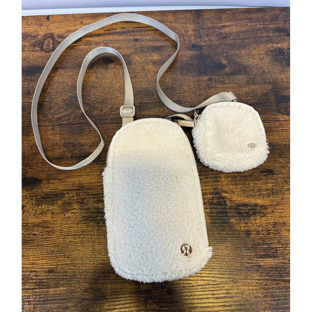 Lululemon Modular Phone Crossbody Bag Fleece Sherpa W/ Attached Coin Purse White - Picture 12 of 12